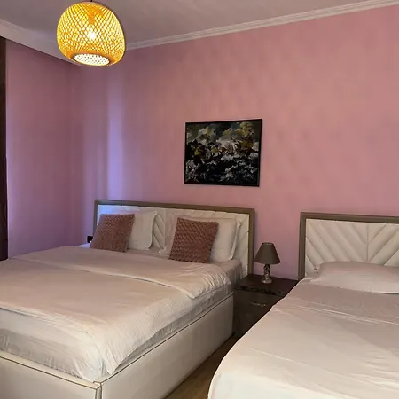 Отель Misk & Тирана