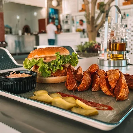 酒店 Misk & 地拉那