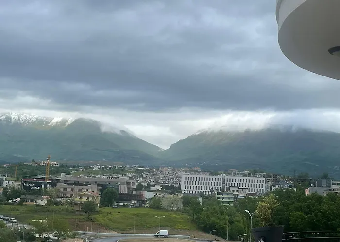 Отель Misk & 5*