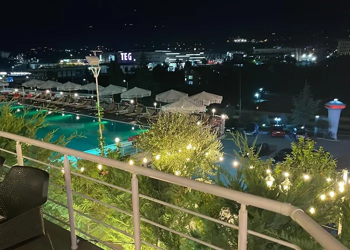 Misk & Szálloda Tirana